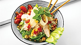 Çıtır Tavuklu Salata